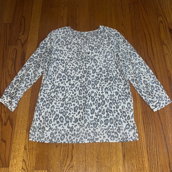 Joie Woman’s Silk Animal Print Blouse Size S - Picture 1 of 5